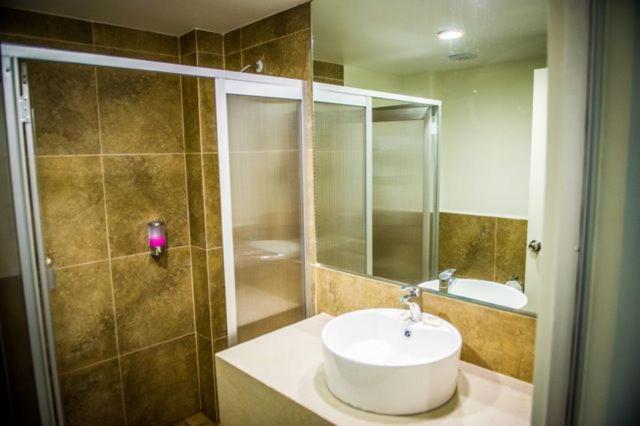 מנסניו Hm Hotel מראה חיצוני תמונה