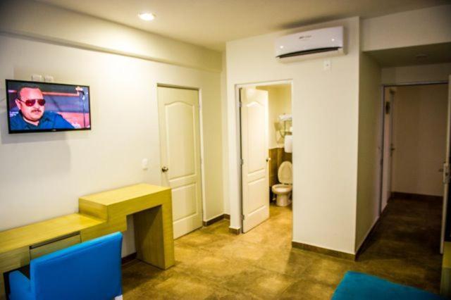מנסניו Hm Hotel מראה חיצוני תמונה