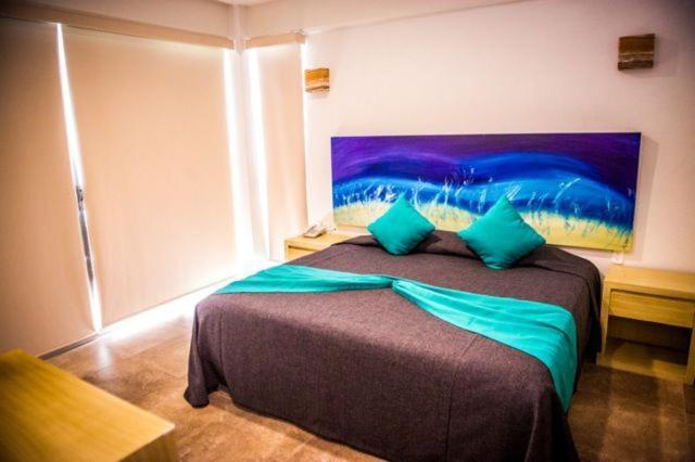 מנסניו Hm Hotel מראה חיצוני תמונה